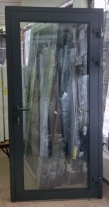 durys-stiklino-desinines