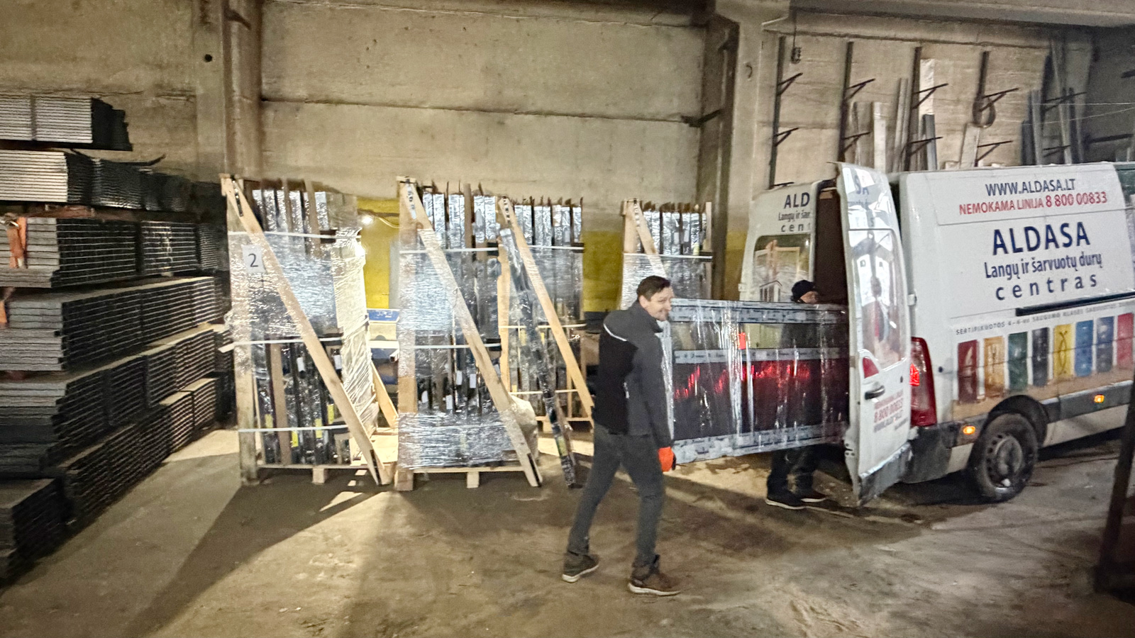 ispardavimas-is-sandelio-meistru-2